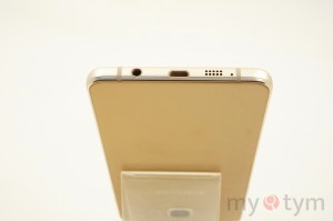 Samsung Galaxy A7 2016 - tył, dolna krawędź