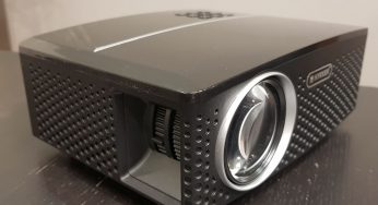 Hykker LED Vision 180 – recenzja taniego projektora z Biedronki